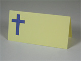 selbst gemachte Tischkarte mit Kreuz
